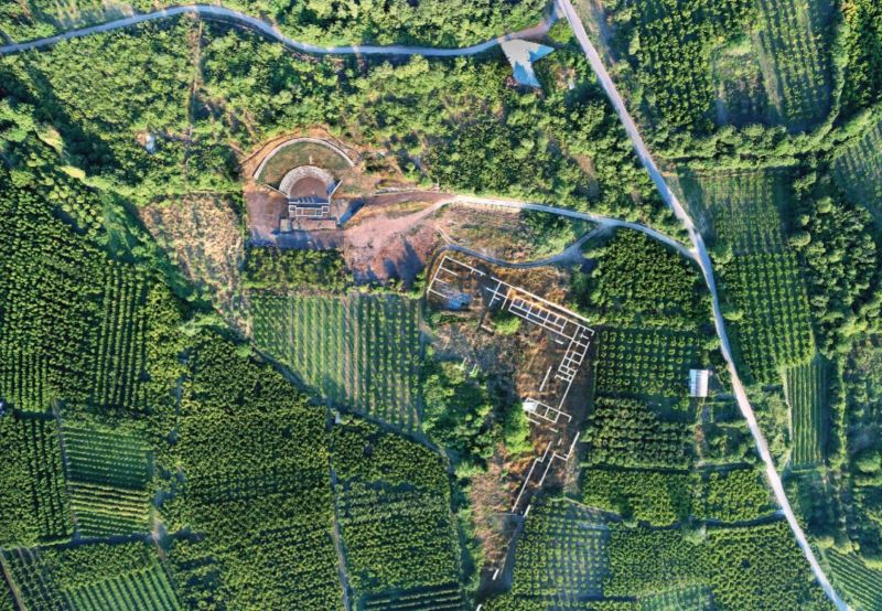 Αεροφωτογραφία της ανασκαφής στη Μίεζα στις αρχές του 21ου αιώνα
