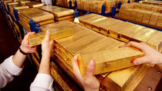 Σταθερός ο χρυσός μετά τα στοιχεία για την απασχόληση στις ΗΠΑ