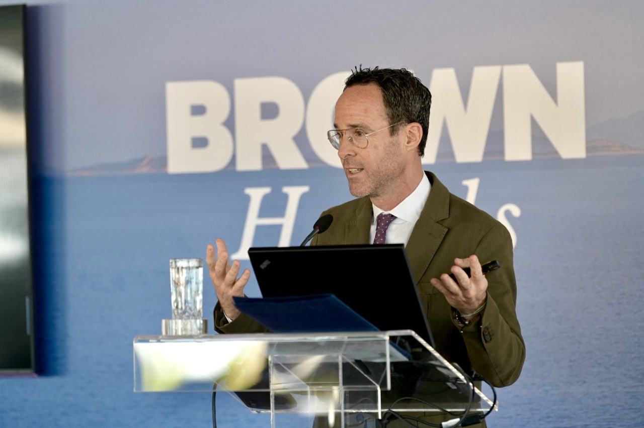 Leon Avigad, ιδρυτής και συνιδιοκτήτης της Brown Hotels