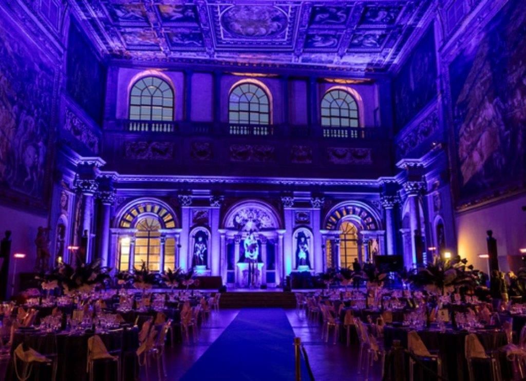 Το θρυλικό Palazzo Vecchio άνοιξε για πρώτη φορά και φιλοξένησε το Gala στο Salone del Cinquecento