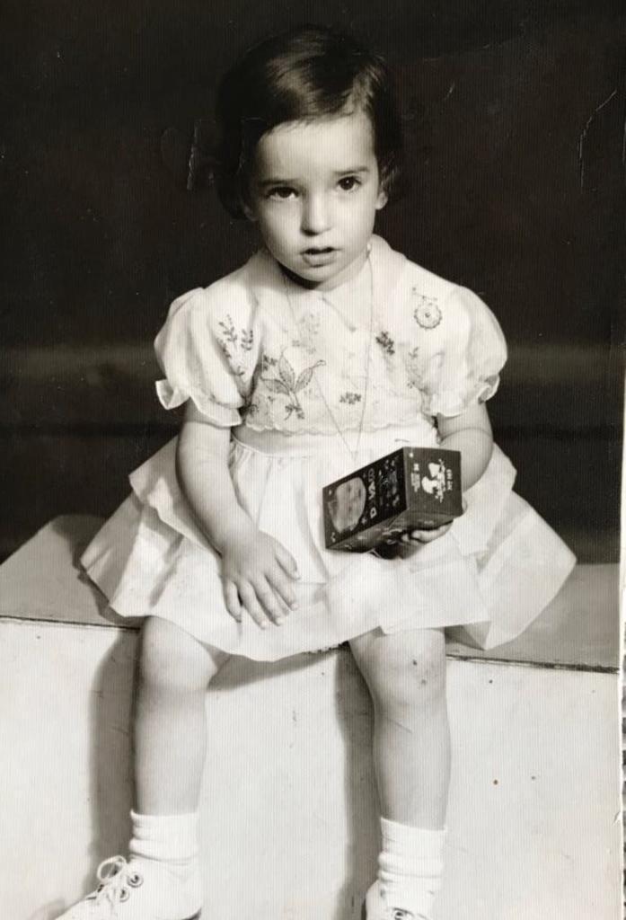 Η Ελένη Ανδρεοπούλου σε μικρή ηλικία 