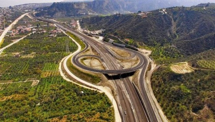 Έργα υποδομών - Υποδομές: Βόρειος Οδικός Άξονας Κρήτης (ΒΟΑΚ)