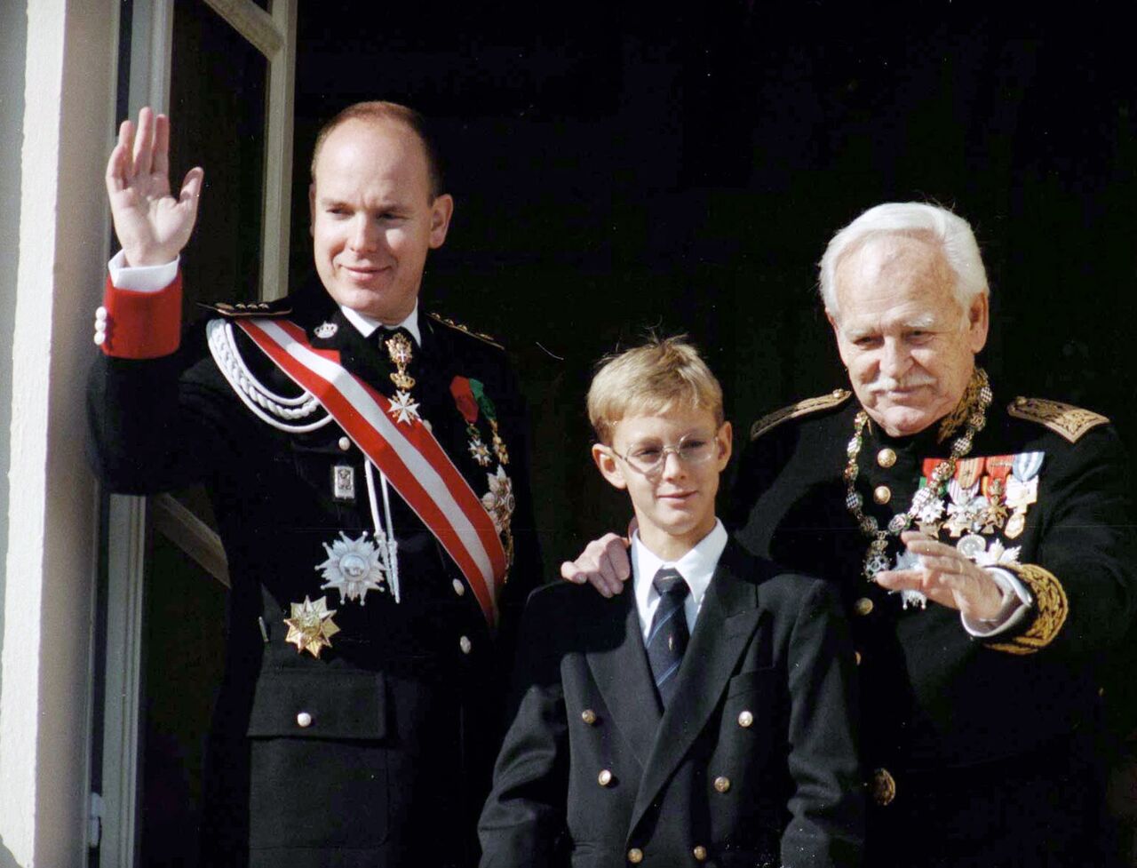 Ο πρίγκιπας Αλβέρτος, ο Πιέρ Κασιράγκι και ο πρίγκιπας Ρενιέ το 2001 Πηγή: Stewart Mark/Camera Press/Redux
