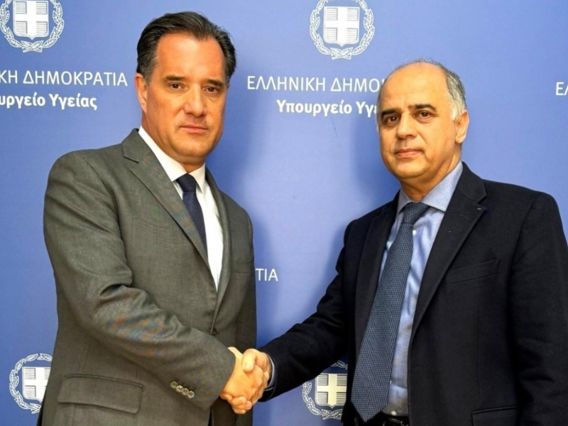 Ο Υπουργός Υγείας, Άδωνις Γεωργιάδης και ο Πρόεδρος του ΕΟΜ, Γιώργος Παπαθεοδωρίδης