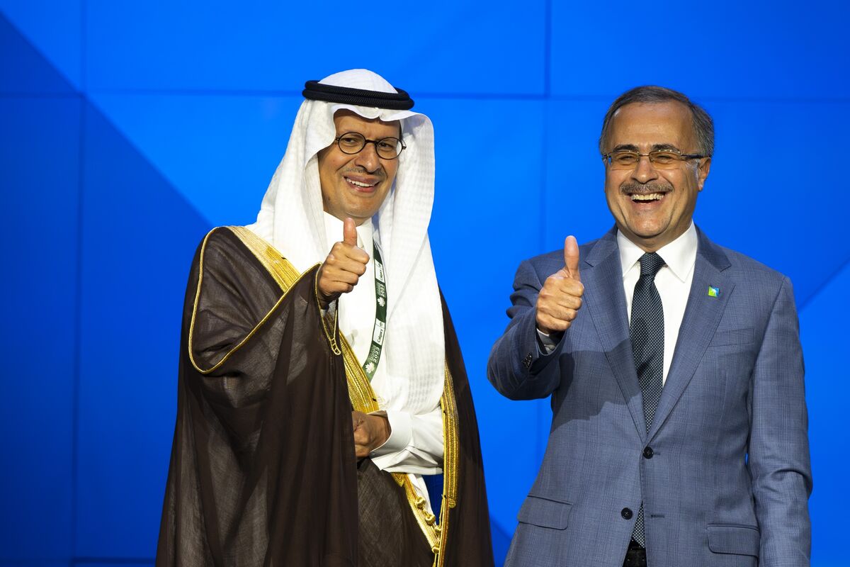 Ο υπουργός Ενέργειας της Σαουδικής Αραβίας, Πρίγκιπας Αμπντουλαζίζ μπιν Σαλμάν, και ο Διευθύνων Σύμβουλος της Aramco, Αμίν Νάσερ Φωτογράφος: Gavin John/Bloomberg