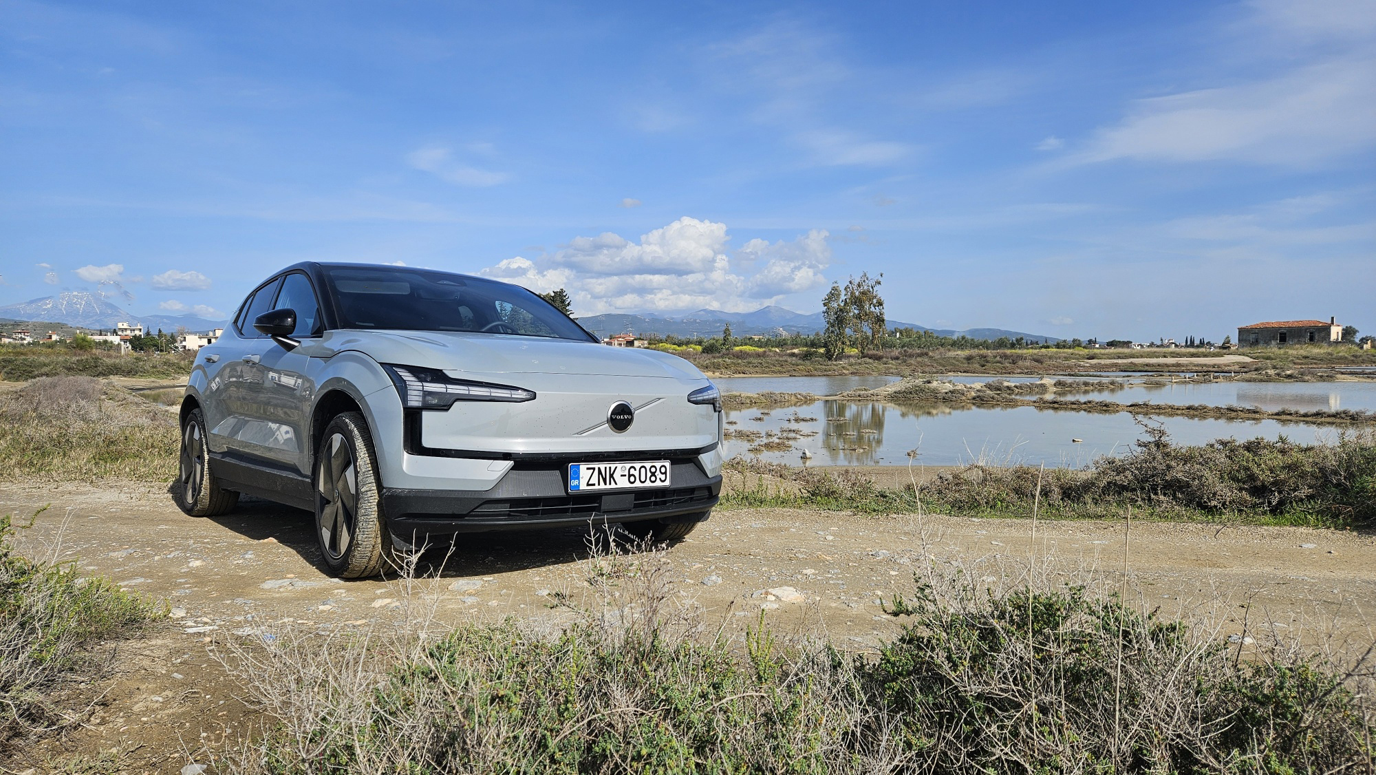 Οδηγούμε το Volvo EX30!