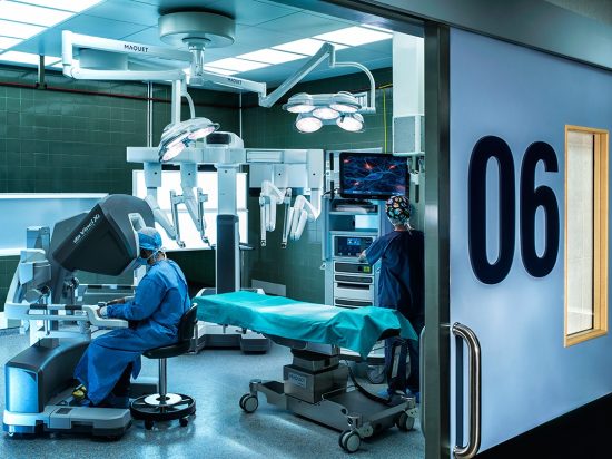 Ο υπερσύγχρονος Ρομποτικός Εξοπλισμός του ΥΓΕΙΑ αλλάζει ριζικά τη χειρουργική στην Ελλάδα
