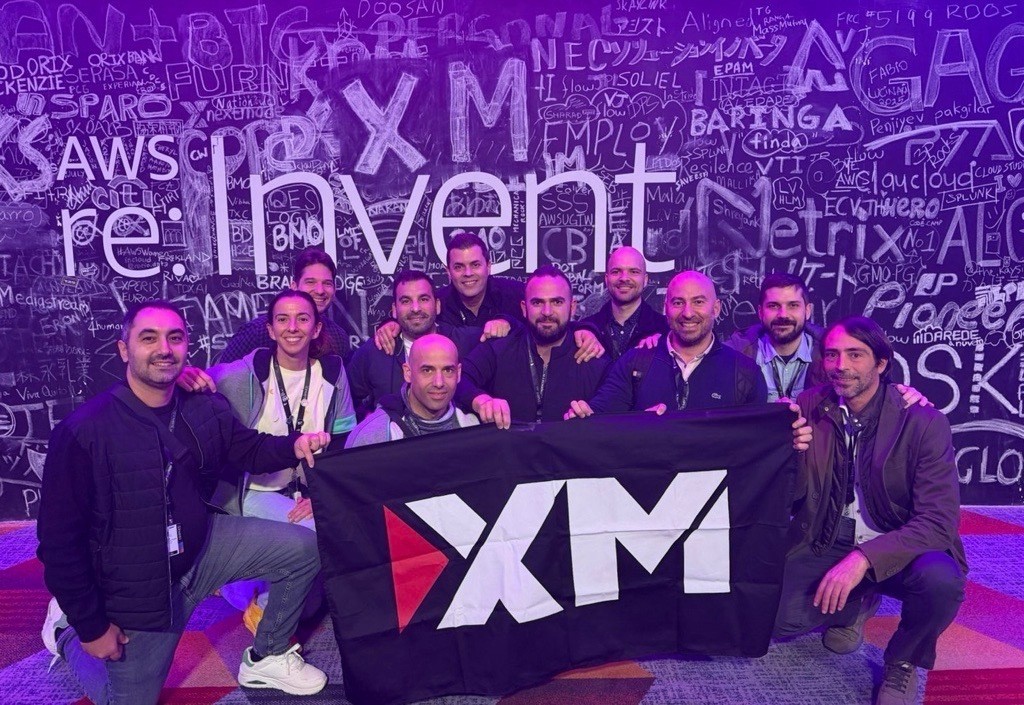 Πώς η XM αξιοποιεί την τεχνητή νοημοσύνη για να μετασχηματίσει την εργασία