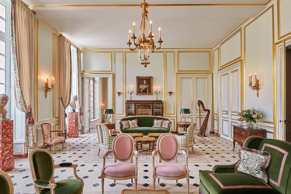 Ένα δωμάτιο στο Airelles Chateau de Versailles Le Grand Controle, ένα ξενοδοχείο στον χώρο του φημισμένου παλατιού 