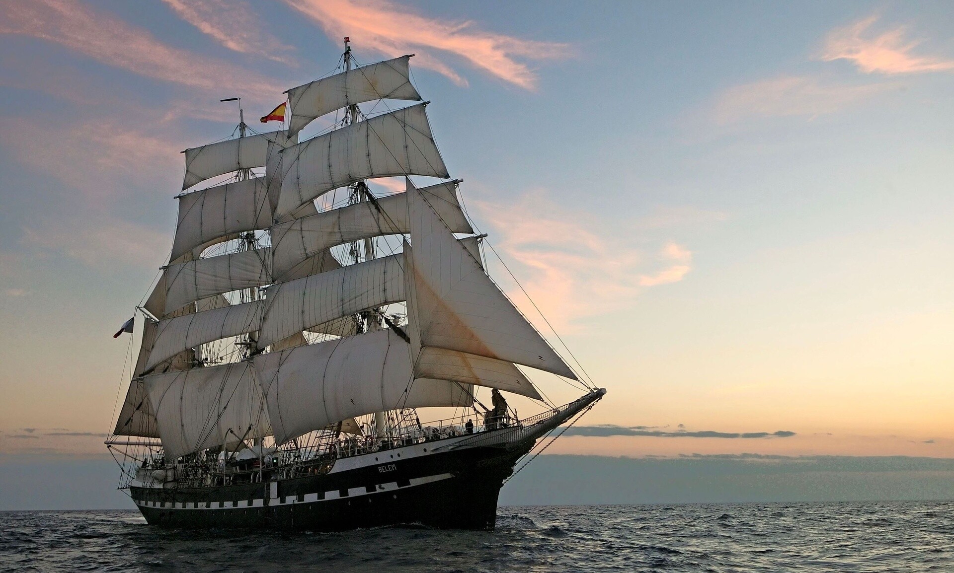 Γαλλία: Το γαλλικό ιστιοφόρο Belem πλέει προς Ελλάδα, όπου θα παραλάβει την Ολυμπιακή Φλόγα