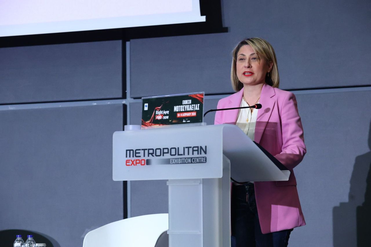Η Υφυπουργός Υποδομών και Μεταφορών, αρμόδια για τις Μεταφορές, Χριστίνα Αλεξοπούλου στο 1ο Συνέδριο Sustainable Ride