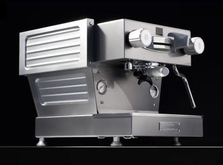 240424163736_2024-04-10-rimowa-la-marzocco-limited-edition-espresso-machine-001