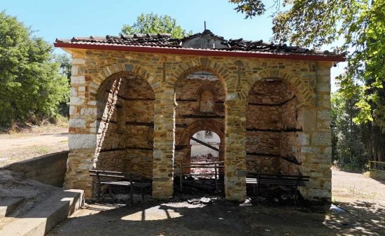 Χαλκιδική: Εμπρησμός ιστορικού ιερού ναού στα Βράσταμα