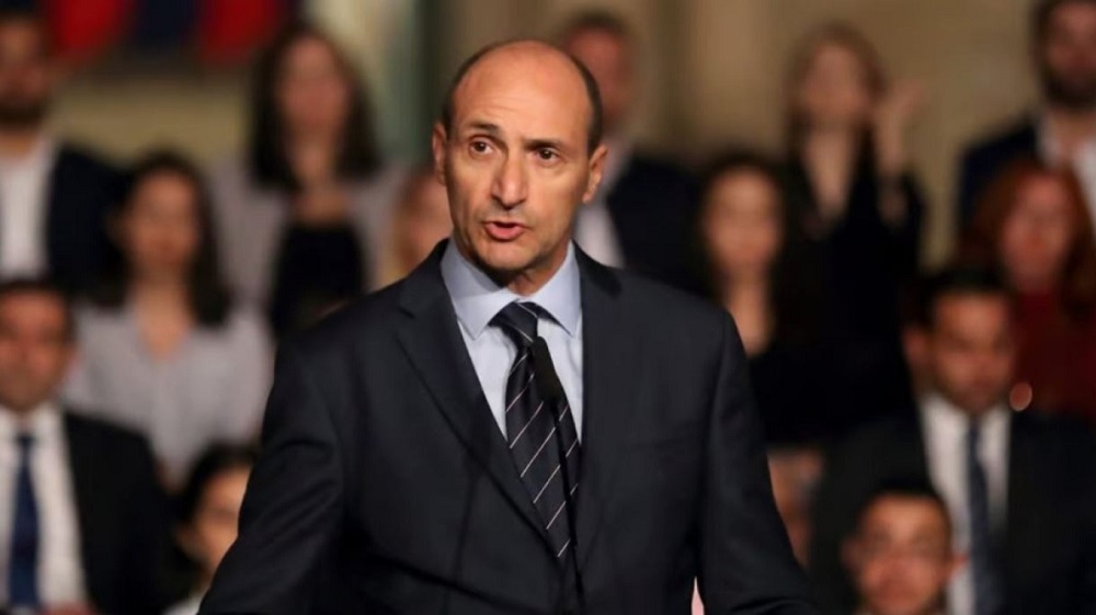 Ο αντιπρόεδρος της κυβέρνησης της Μάλτας Κρις Φερν υπέβαλε σήμερα την παραίτησή του