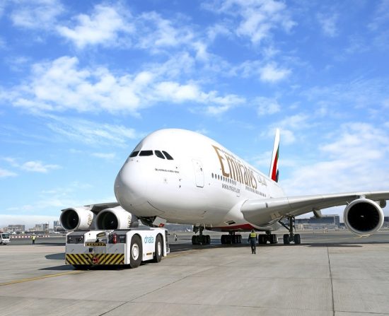 Emirates: Απαγόρευση βομβητών και φορητών ασυρμάτων μικρής εμβέλειας στη διάρκεια των πτήσεων