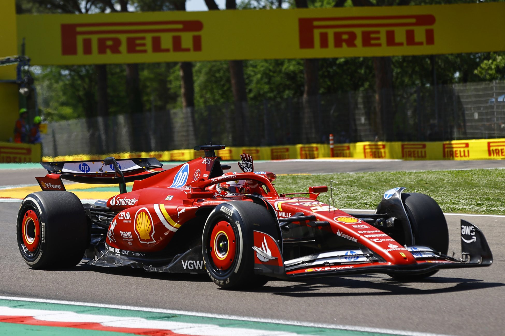F1 Ίμολα: Ταχύτερη η Ferrari στα ελεύθερα!