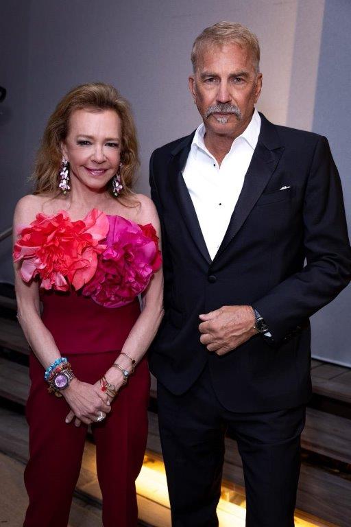 Kevin Costner και Caroline Scheufele