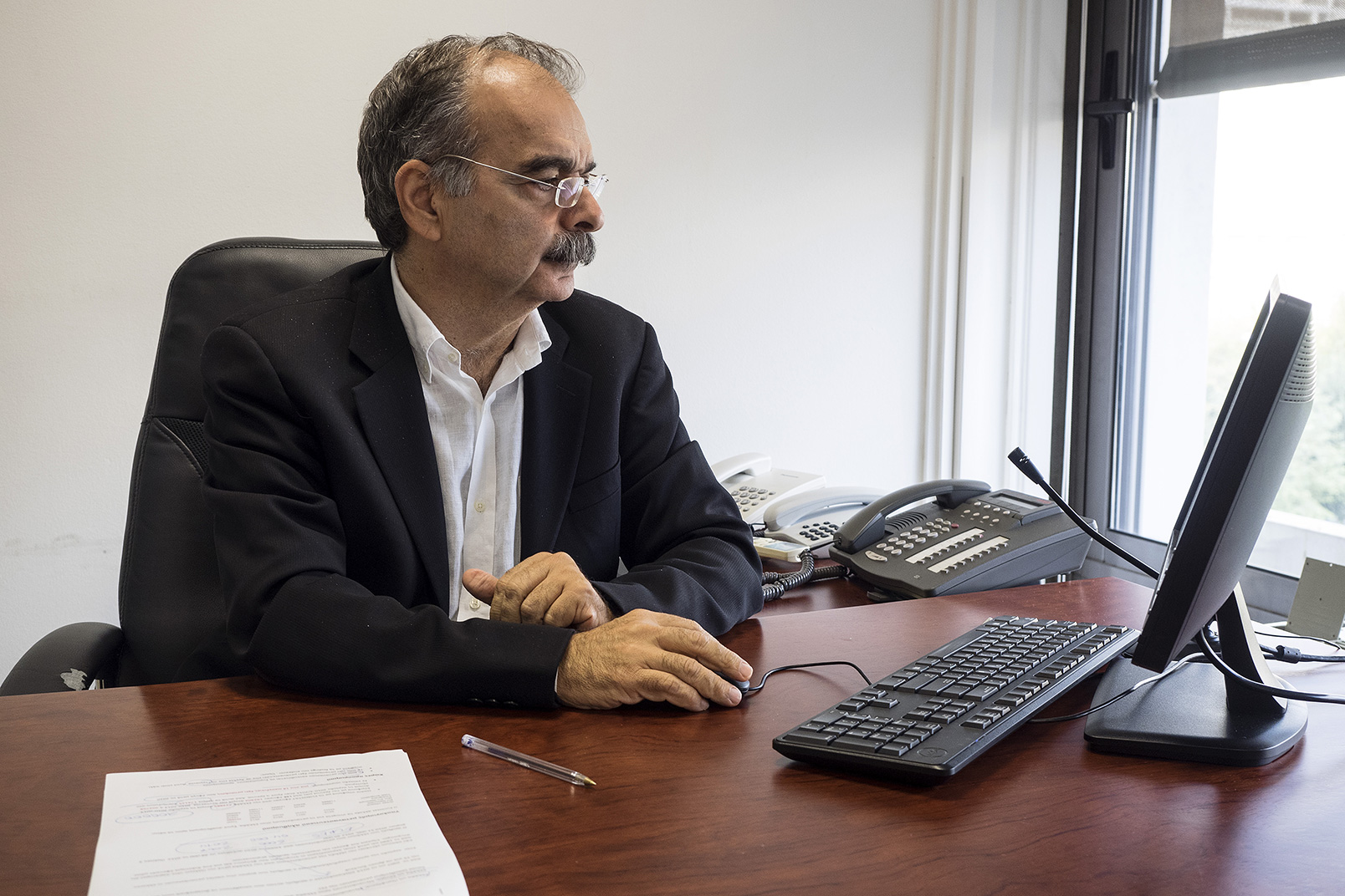 Λόης Λαμπριανίδης: Καταστρώνει «τρίτο» δρόμο;