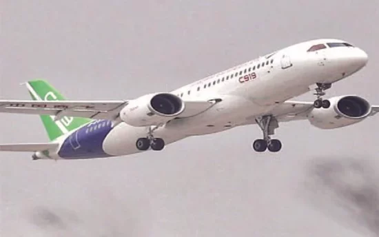 Κίνα: Παράδοση στην China Eastern Airlines του έκτου μεγάλου επιβατικού αεροσκάφους C919