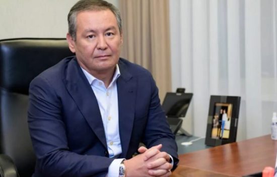 Daniyar Abulgazin: Ο Καζακστανός ολιγάρχης αρνείται την ευθύνη για την πυρκαγιά στην Ύδρα