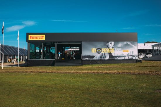 H Pirelli στο Goodwood!