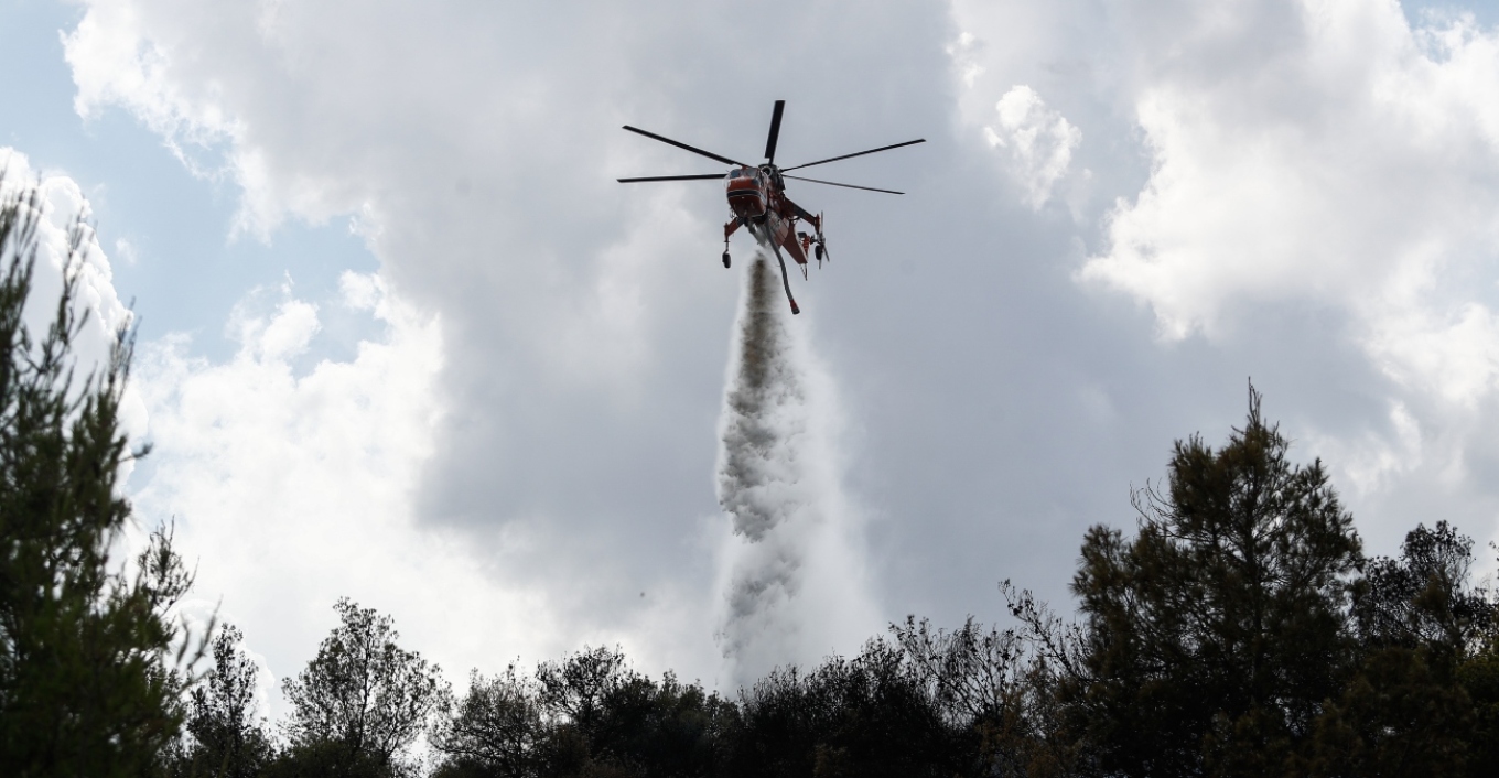 Πυροσβεστική: Πυρκαγιές στους Τοξότες Ξάνθης – Υπό έλεγχο η φωτιά στη Λέσβο
