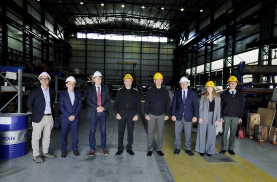 Επίσκεψη με νόημα των Χούπη και Κατάρα στα Ναυπηγεία Σκαραμαγκά για τα σκάφη του στόλου