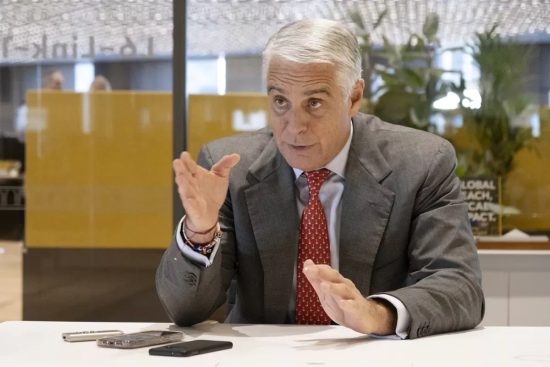 Andrea Orcel: Έχει υπομονή στην μάχη για την Commerzbank, την ώρα που η Orlopp ακροβατεί