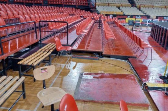Ζημιές στο εσωτερικό το ΣΕΦ από τη σφοδρή βροχόπτωση