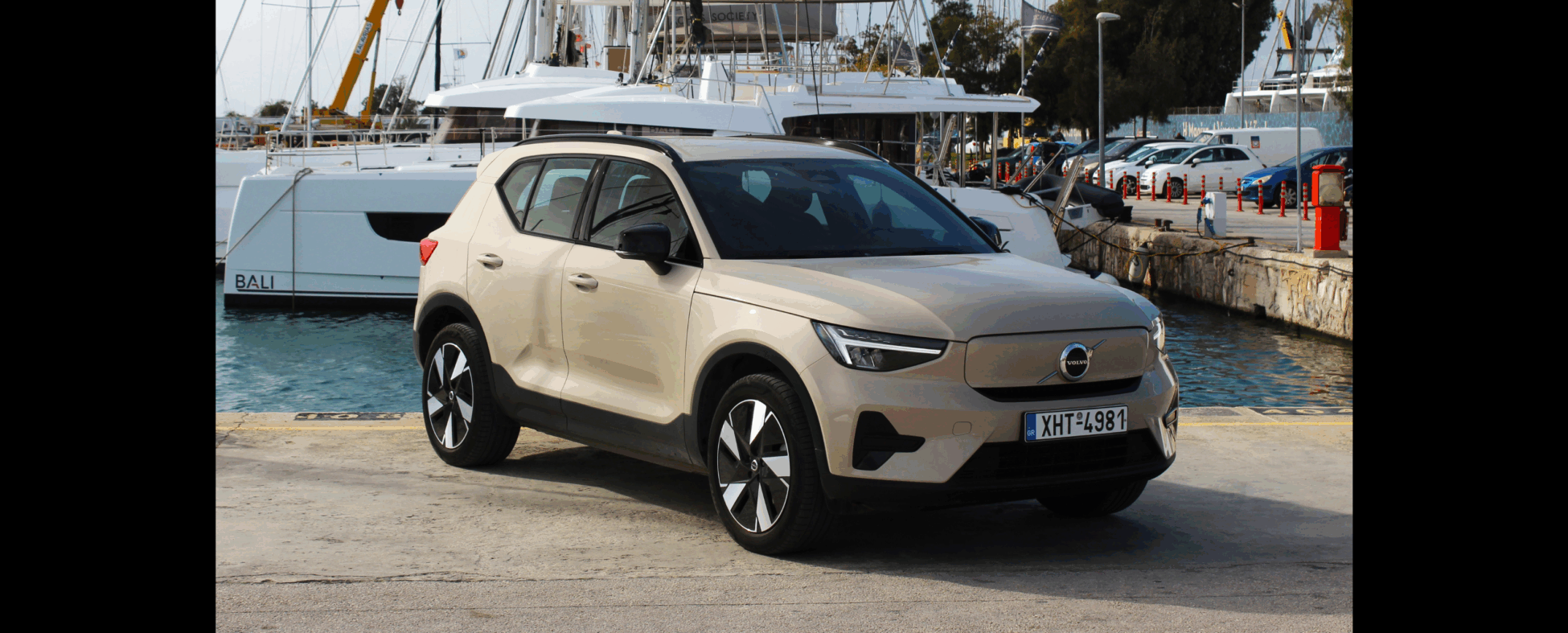 Οδηγούμε τo ηλεκτρικό Volvo EX40