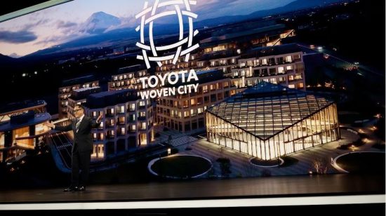 Toyota: Η φουτουριστική πόλη Woven City υποδέχεται τους πρώτους κατοίκους