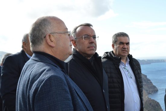 Υπουργείο Υποδομών: Επίσκεψη της πολιτικής ηγεσίας σε δημόσιες υποδομές στη Σαντορίνη