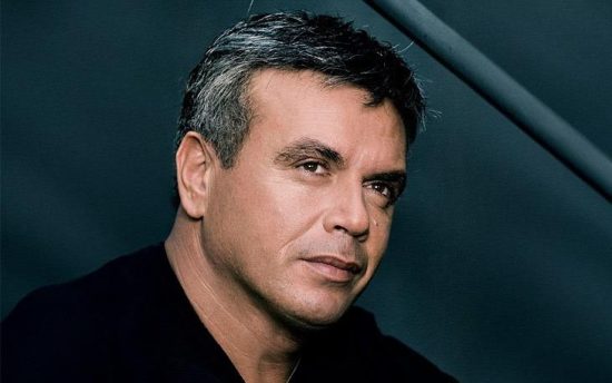 Πέθανε ο τραγουδιστής Μανώλης Λιδάκης