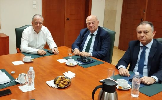 Θεοδωρικάκος και Τσιάρας: Στόχος ένα πασχαλινό τραπέζι με προσιτές τιμές – Οι πρωτοβουλίες