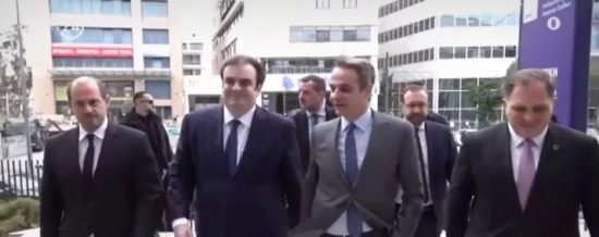 Στην ΑΑΔΕ ο Κυριάκος Μητσοτάκης (βίντεο)