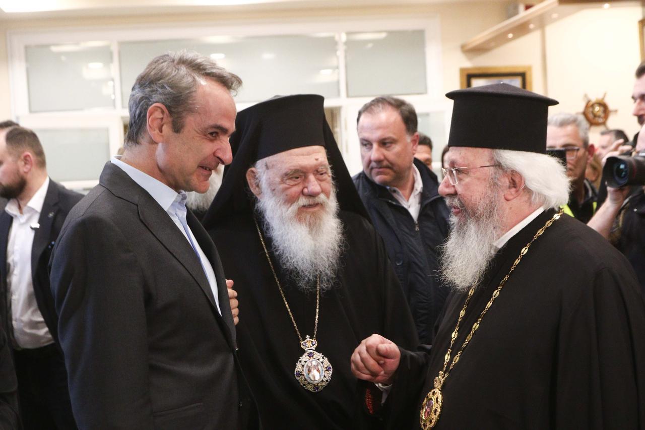 Ο Πρωθυπουργός κ. Κυριάκος Μητσοτάκης με τον Αρχιεπίσκοπο Ελλάδος κ. Ιερώνυμο και τον Πανιερώτατο Μητροπολίτη Φαναρίου κ. Αγαθάγγελο