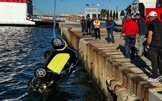 Ηράκλειο: Χωρίς τις αισθήσεις του ανασύρθηκε 44χρονος που έπεσε με το αυτοκίνητο στη θάλασσα
