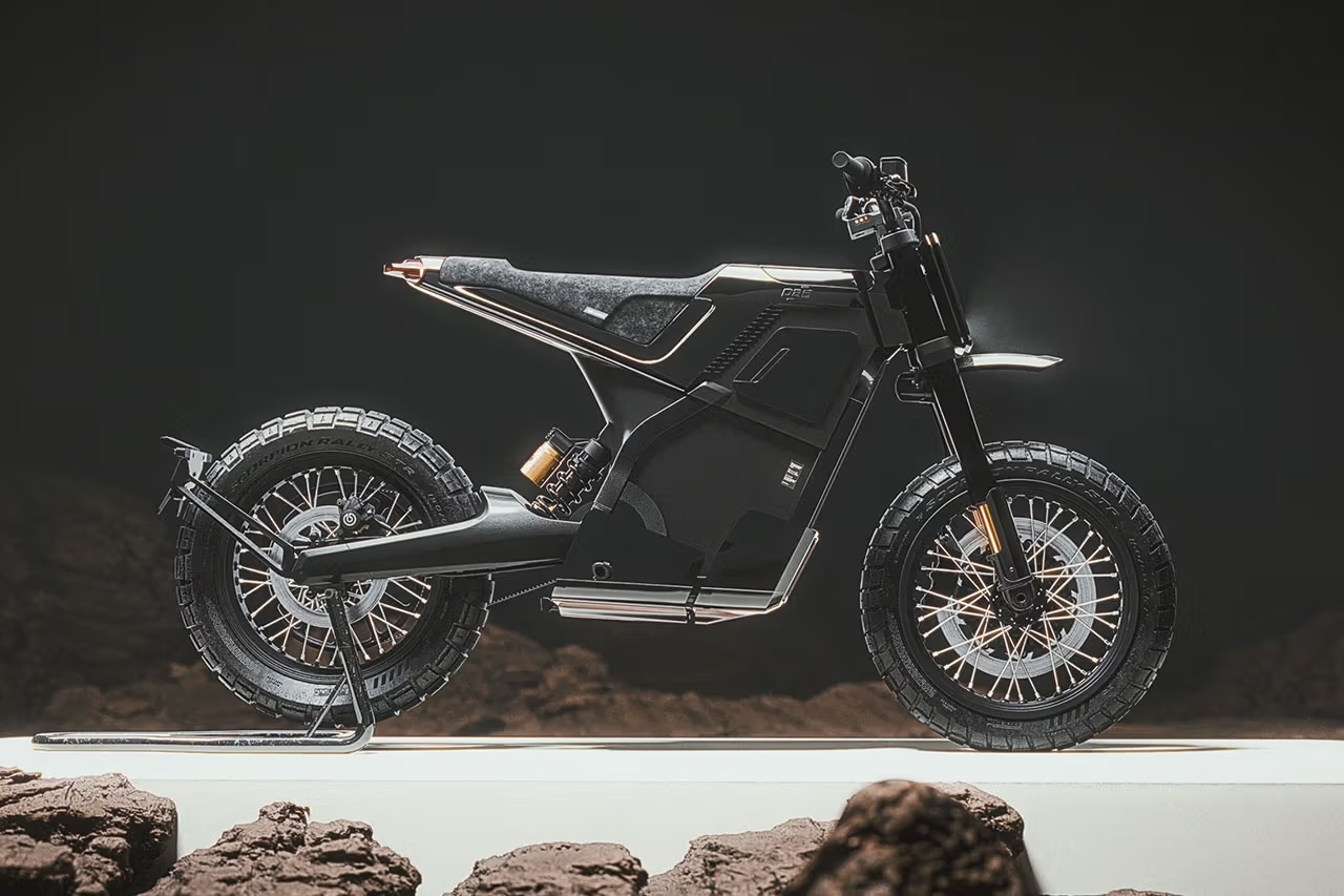 DAB 1αX: Το ηλεκτρικό scrambler που φέρνει την περιπέτεια στην πόλη