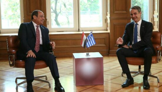 Στο Μαξίμου ο Αλ-Σίσι: Στο «τραπέζι» οι τρόποι ενίσχυσης των σχέσεων Αθήνας – Καΐρου