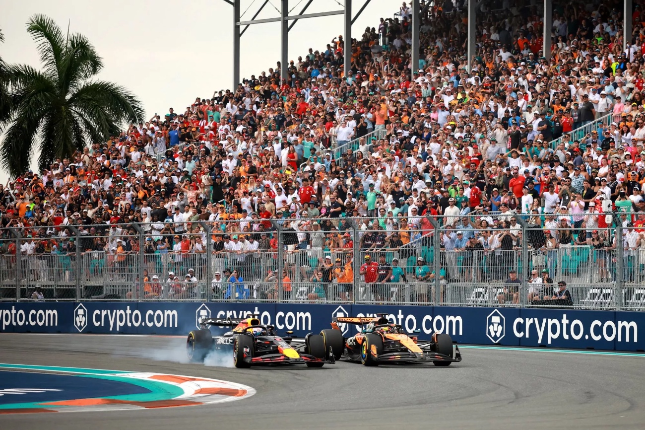 F1: Ο Φερστάπεν αντιμετωπίζει διαφορετικά τον Νόρις από τον Πιάστρι