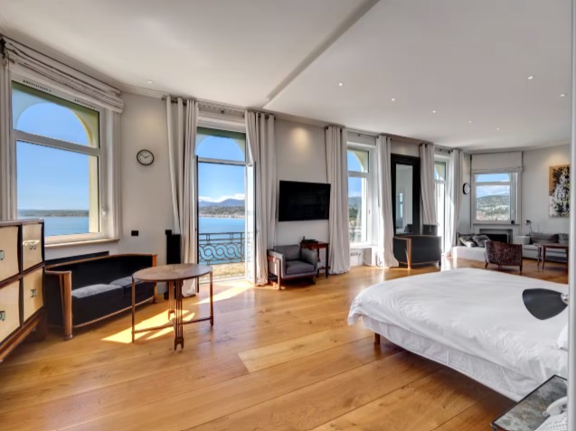 photo credit : Savills
