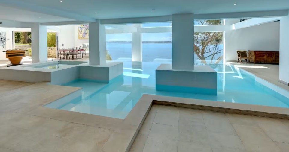 photo credit : Savills