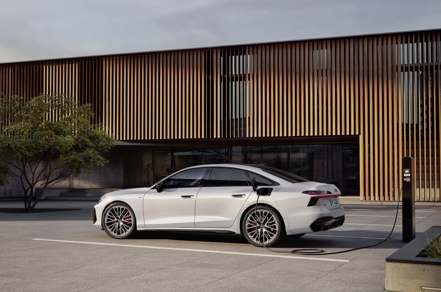 Audi A6 Sedan e-hybrid