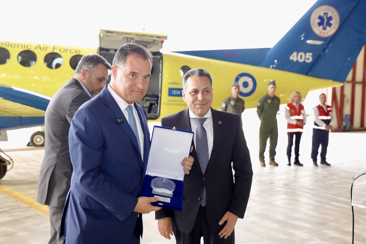 Ο Άδωνις Γεωργιάδης και ο πρόεδρος του ΕΚΑΒ Γιώργος Χαραλάμπους