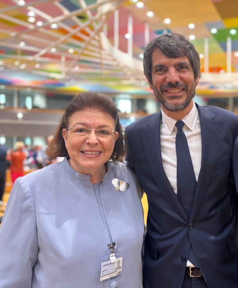 Η υπουργός Πολιτισμού Λίνα Μενδώνη με τον υπουργό Πολιτισμού της Ισπανίας Έρνεστ Ούρτασουν Ντομένικ