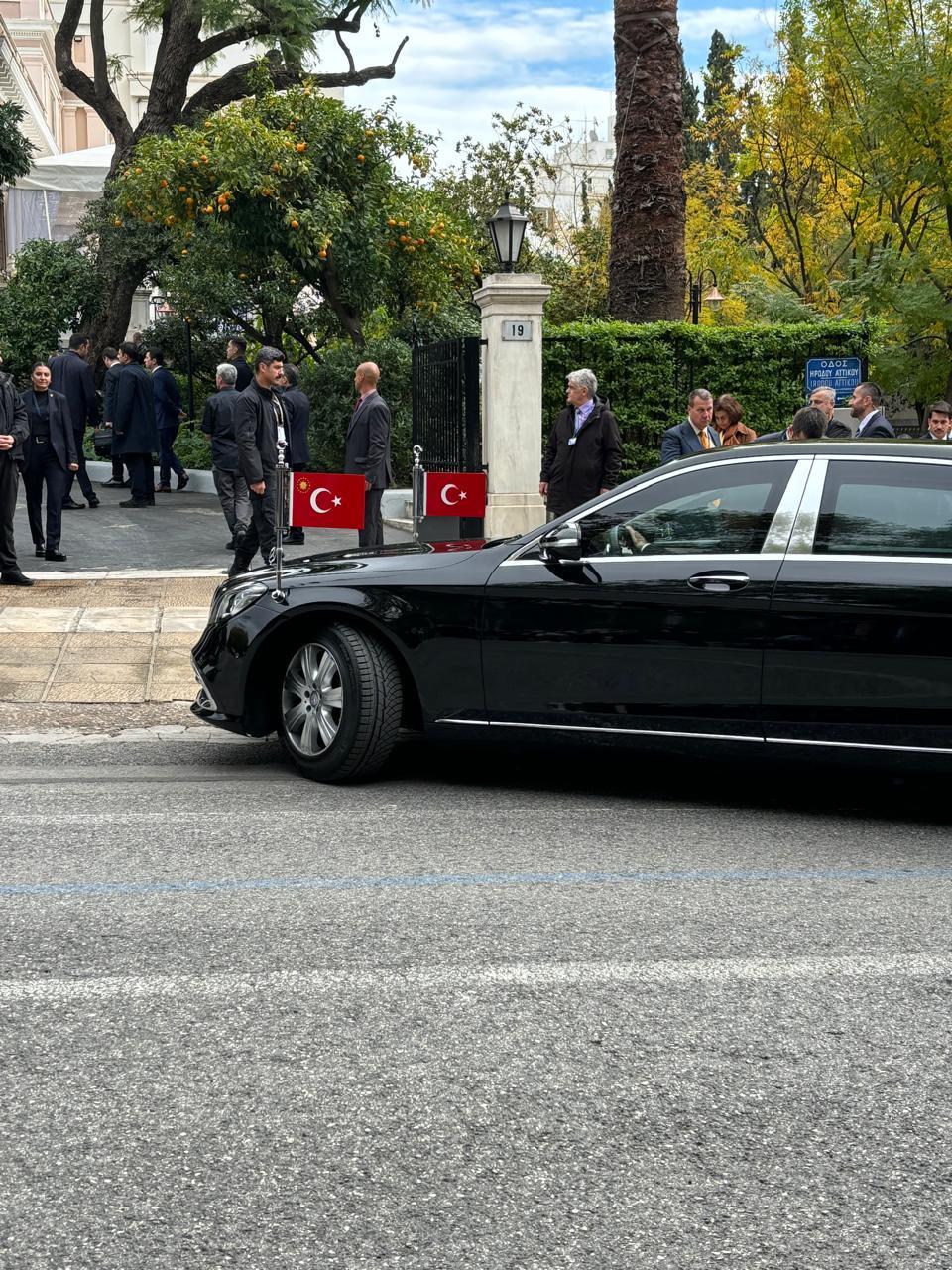 To «θηρίο» Maybach/Mercedes Benz του Ερντογάν που δεν χωρούσε στο Μαξίμου