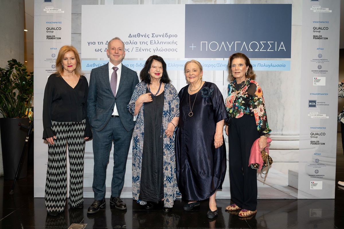 Αριστερά_Έλλη Πασπαλά, Μίλτος Γεωργαντζής, Ντόρα Μπακοπούλου, Ευαγγελία Γεωργαντζή, Κορίνα Φασουλή