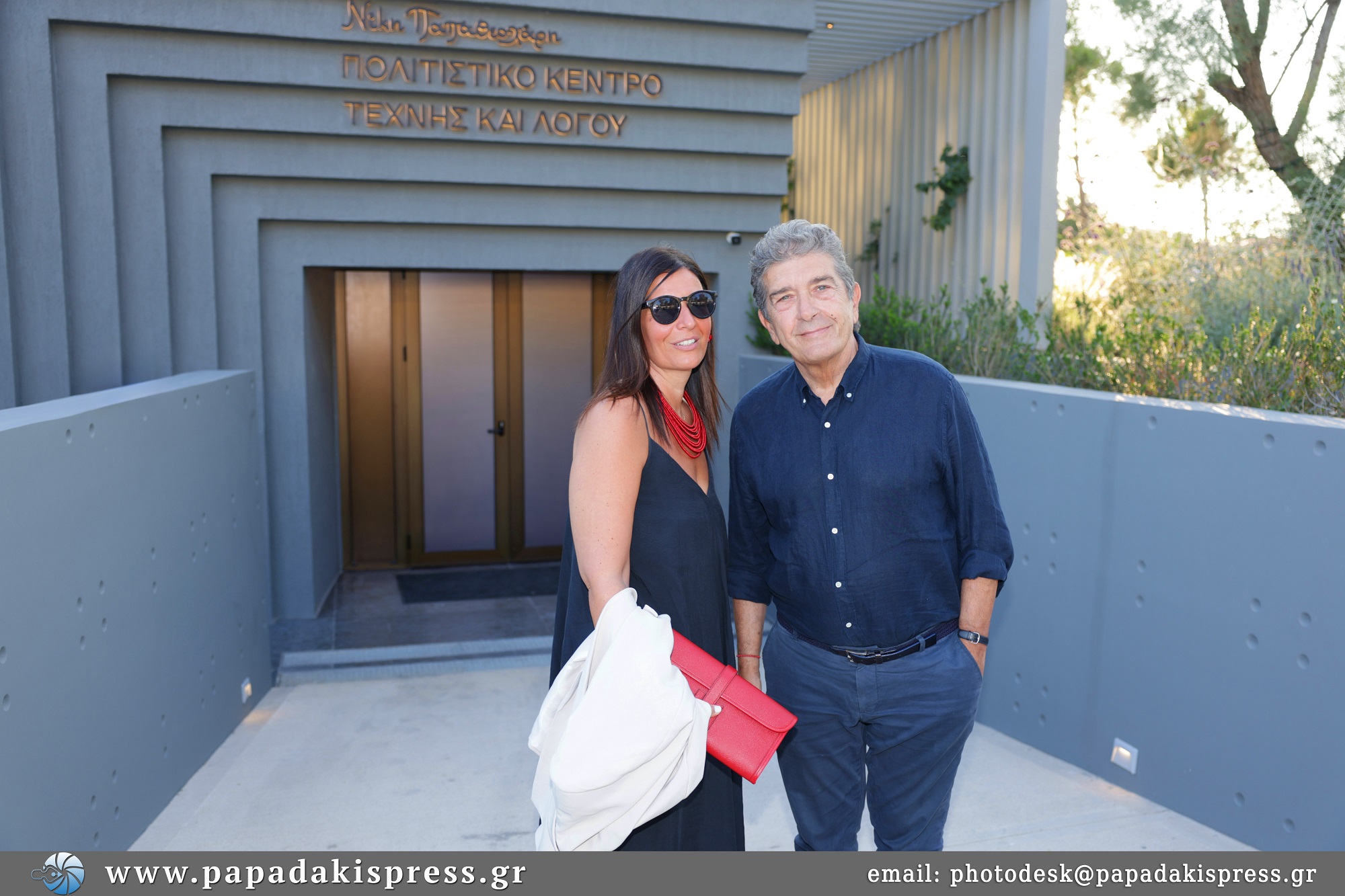 Δαναίς Δαναση, Κώστας Βαρώτσος