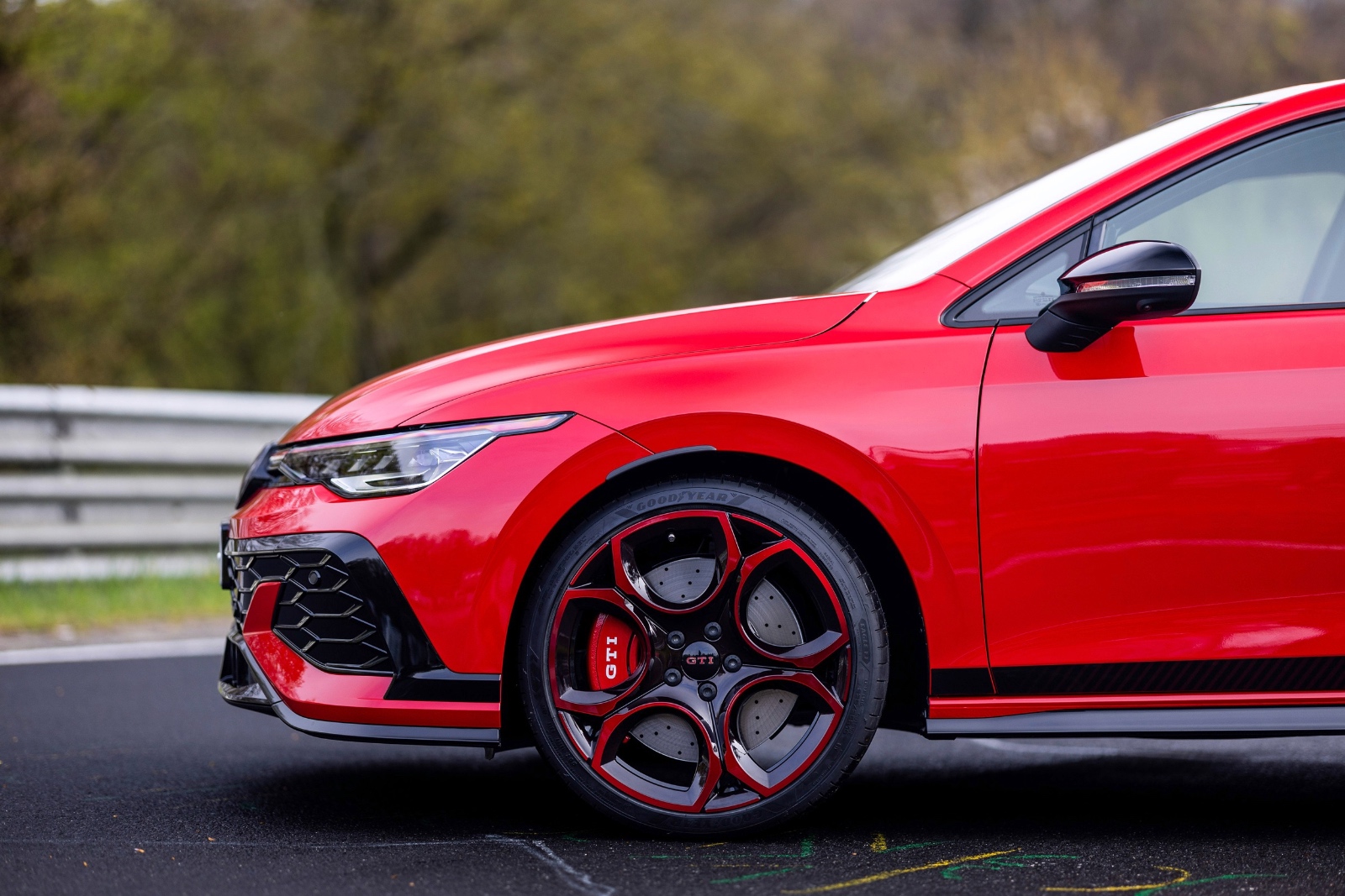Το νέο Volkswagen Golf GTI EDITION