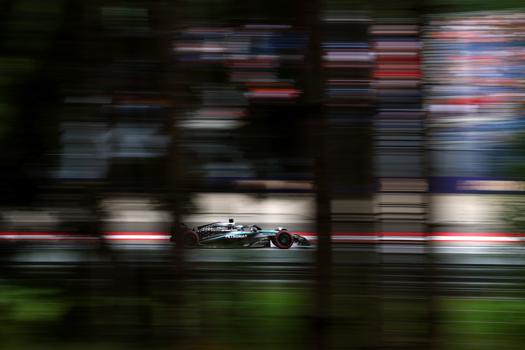 SPIELBERG, AUSTRIA - JUNE 28:  Andrea Kimi Antonelli of Italy driving the (12) Mercedes AMG Petronas F1 Team W16 on track during final practice ahead of the F1 Grand Prix of Austria at Red Bull Ring on June 28, 2025 in Spielberg, Austria. (Photo by Peter Fox/LAT Images)